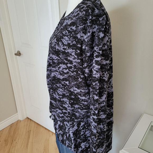 NWT Halston Studio Camo Top Size L - Picture 5 of 16